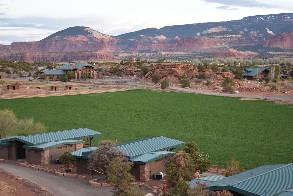 Cougar Ridge Hotel Torrey Exterior photo
