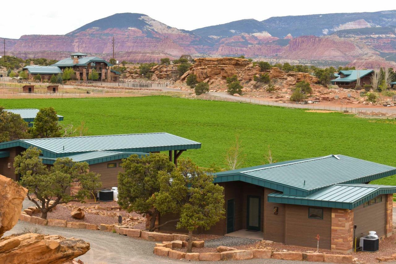 Cougar Ridge Hotel Torrey Exterior photo