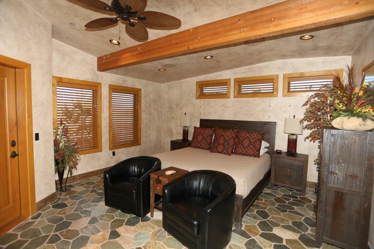 Cougar Ridge Hotel Torrey Exterior photo