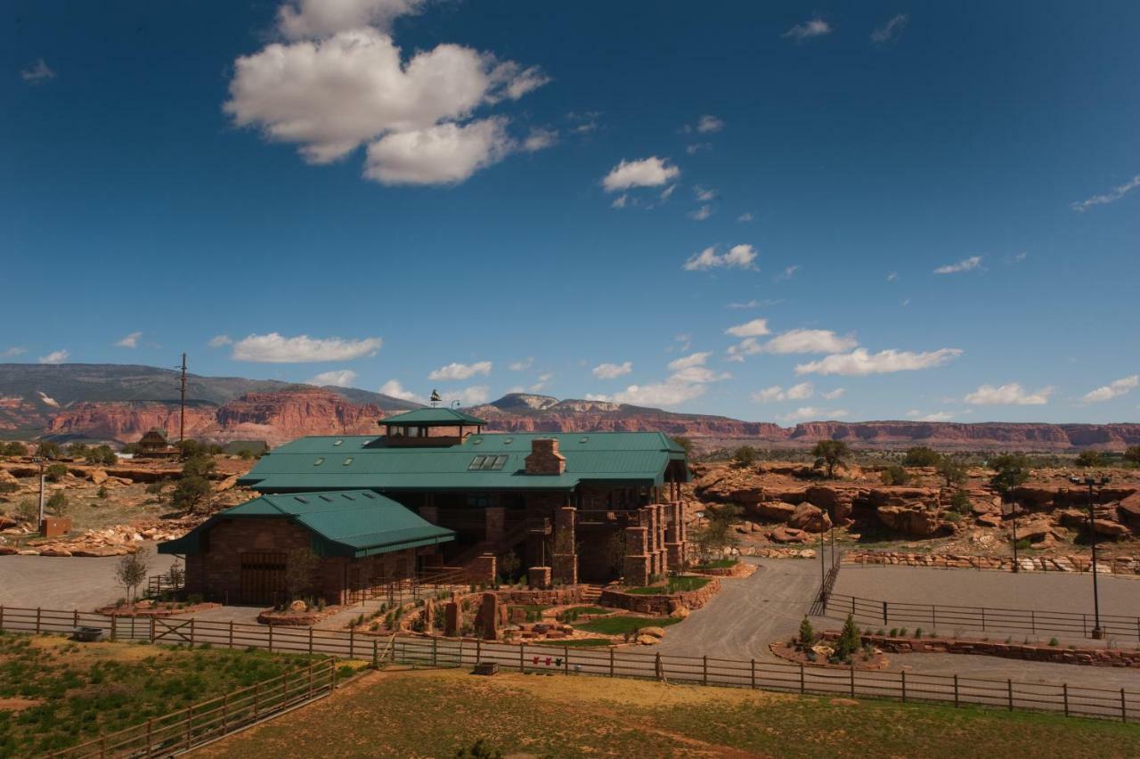 Cougar Ridge Hotel Torrey Exterior photo