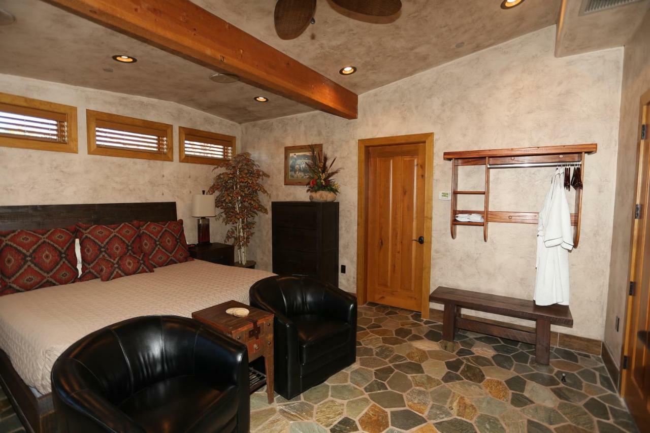 Cougar Ridge Hotel Torrey Exterior photo
